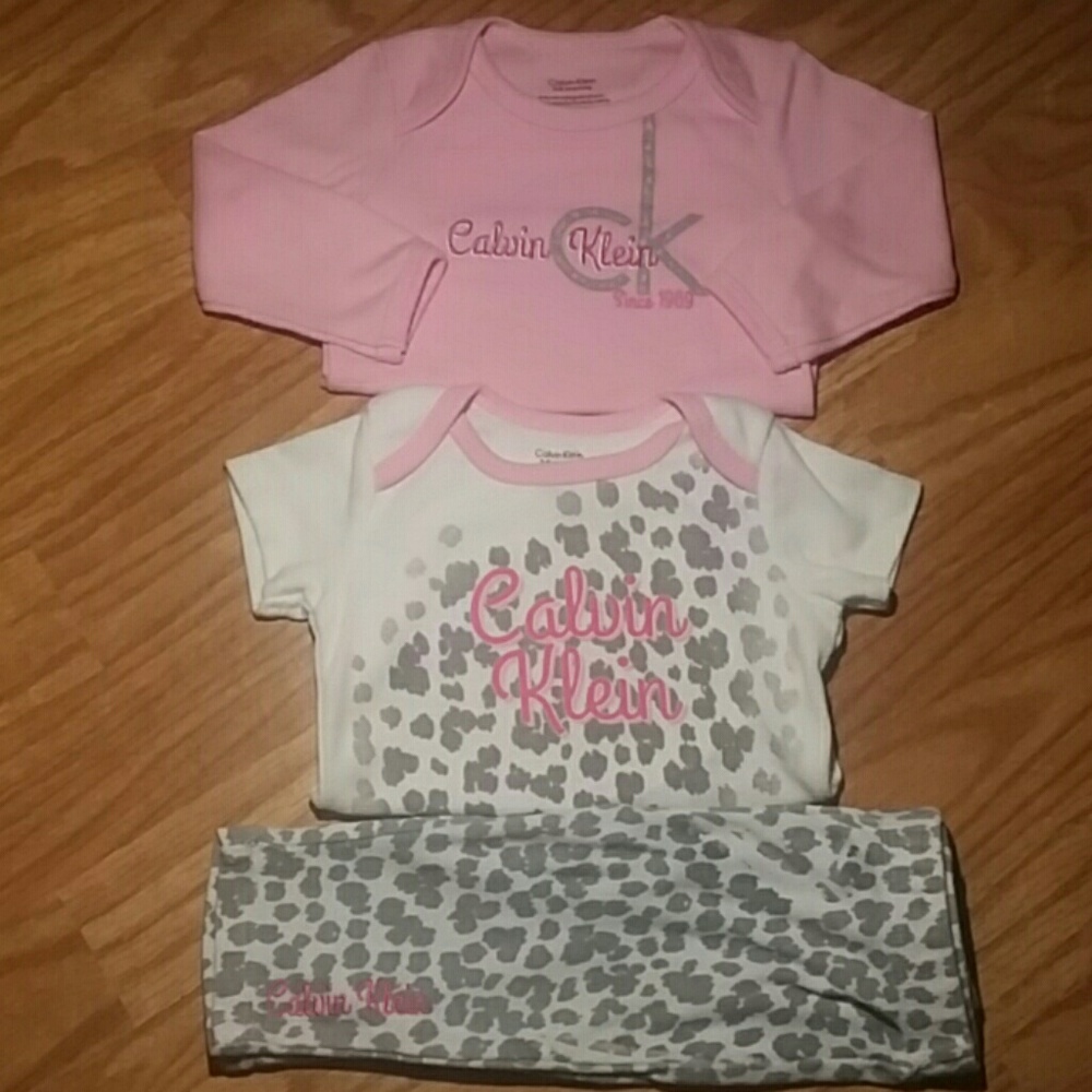 Calvin Klein (3-6M)  3pc Bundle